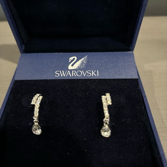Swarovksi Earrings - Picture 1 of 5
